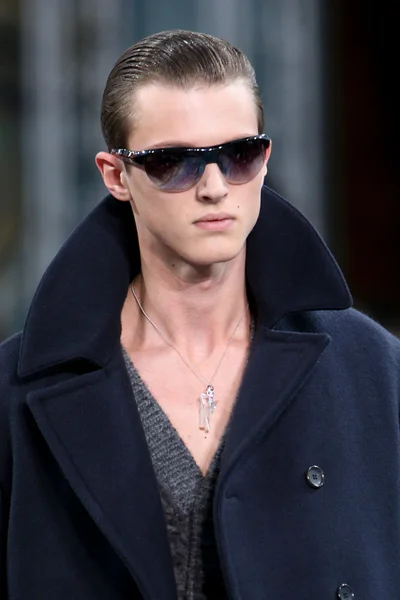 Look 11